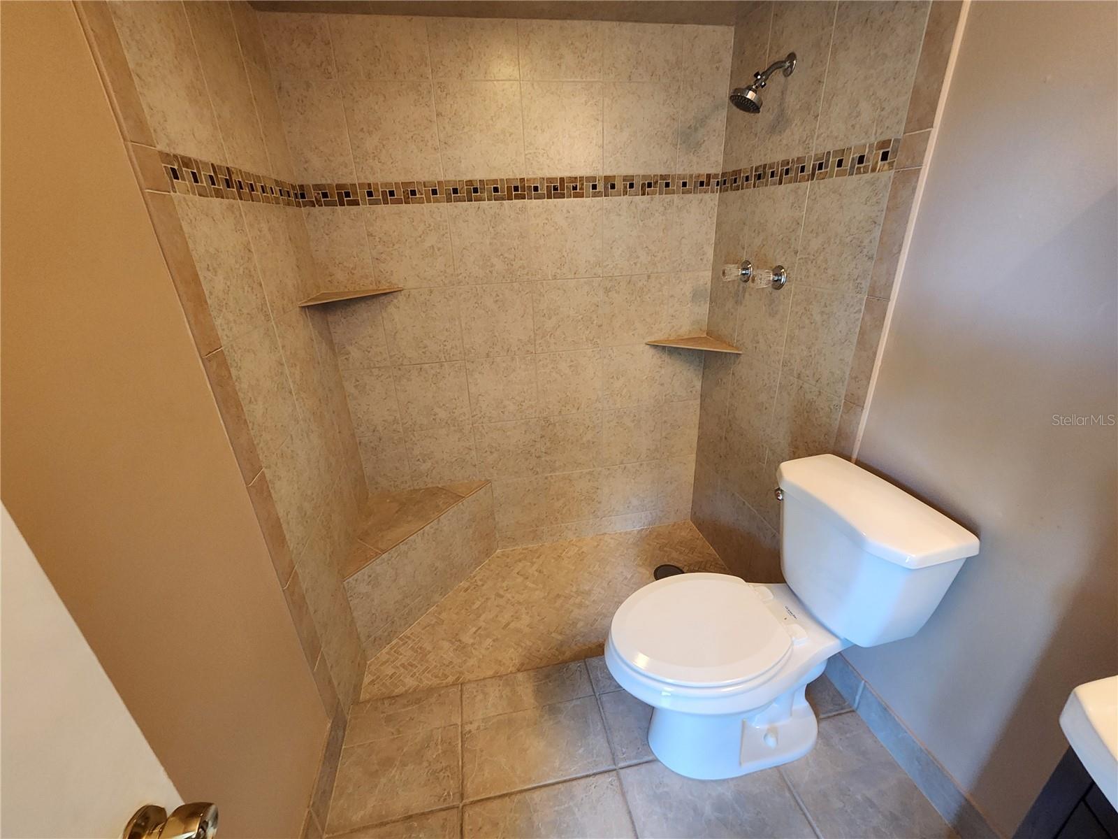 1225 Armsdale Ave Property Photo 20