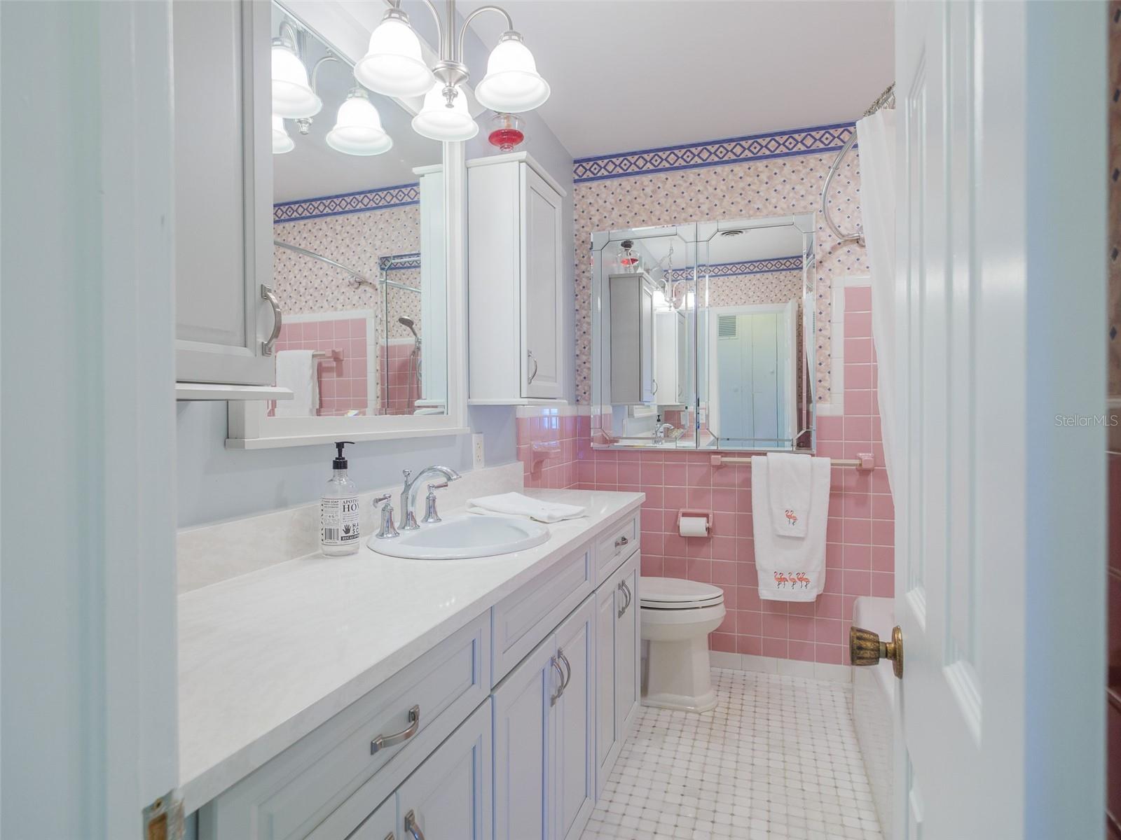 2410 Riverside Dr E Property Photo 29