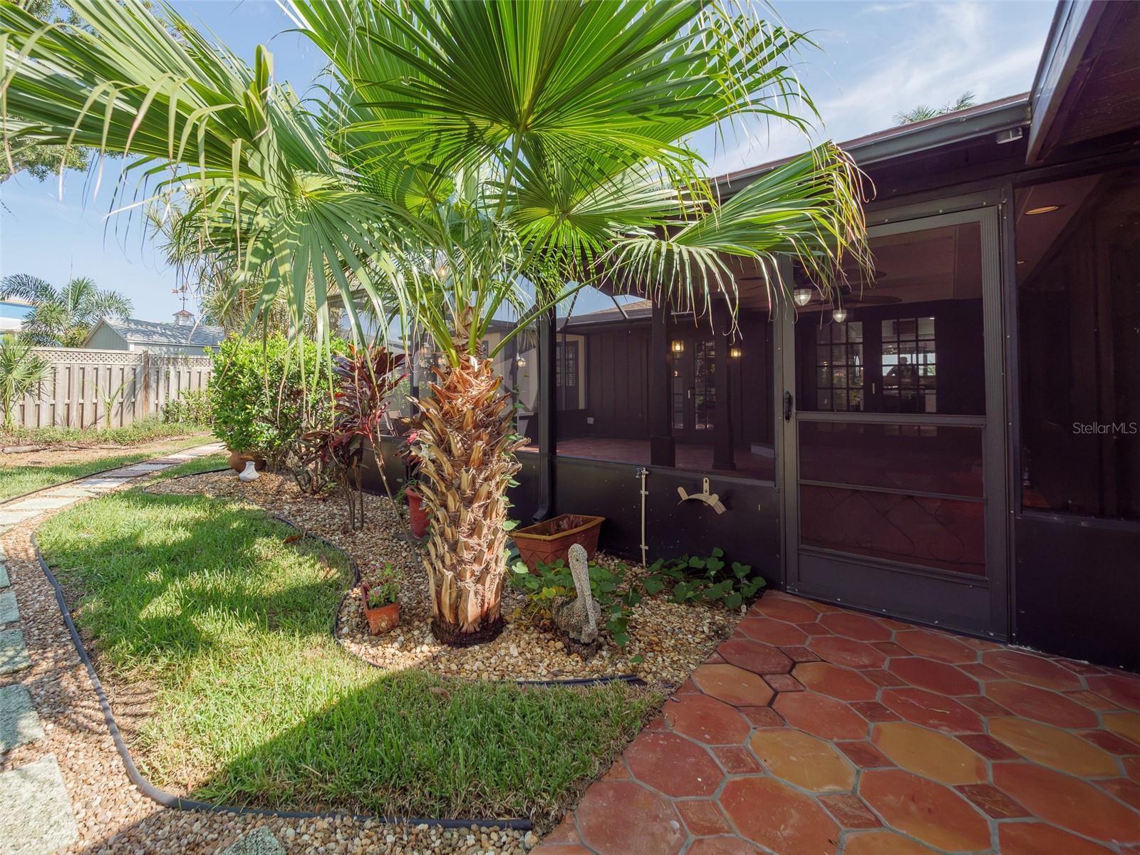 2410 Riverside Dr E Property Photo 42