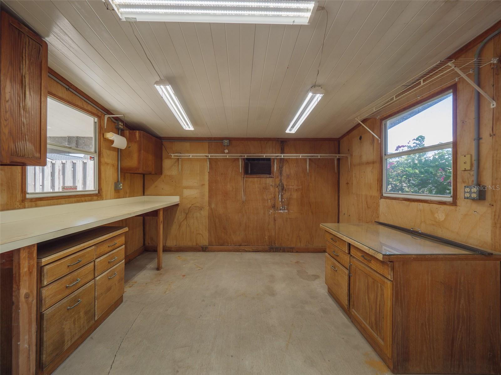 2410 Riverside Dr E Property Photo 44