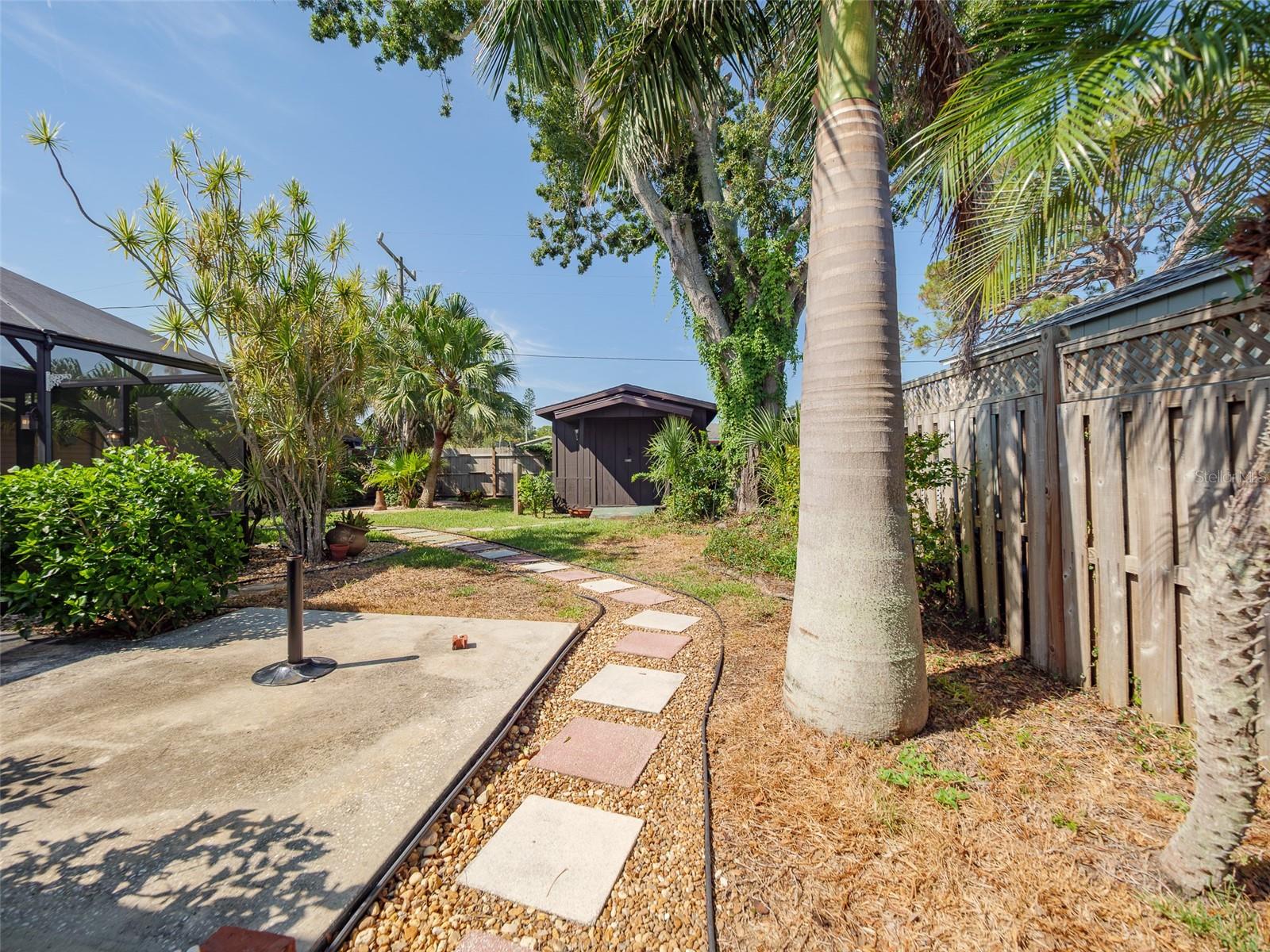 2410 Riverside Dr E Property Photo 51