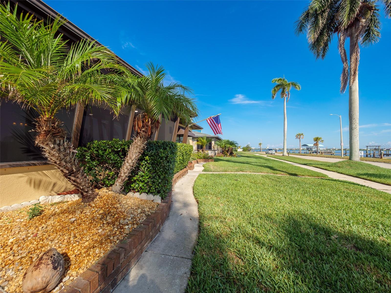 2410 Riverside Dr E Property Photo 58
