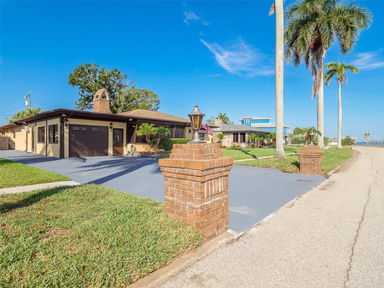 2410 Riverside Dr E Property Photo 63
