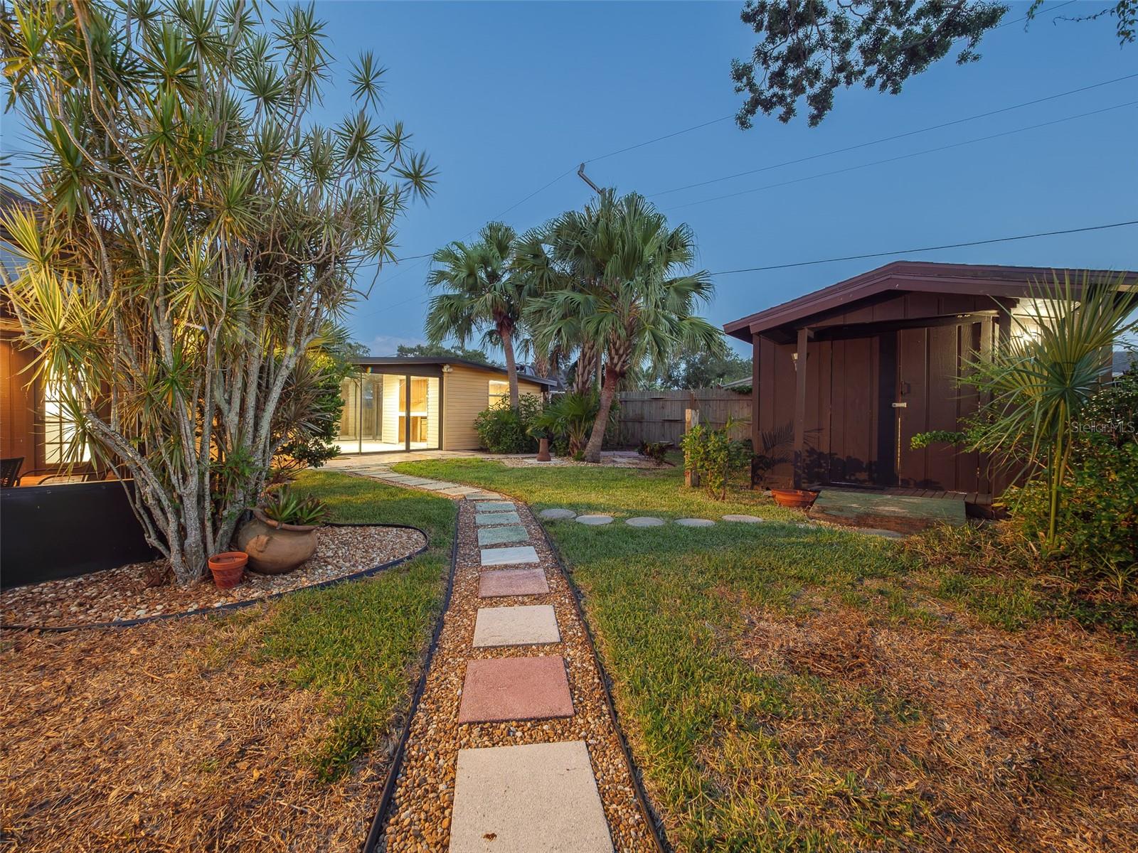 2410 Riverside Dr E Property Photo 81