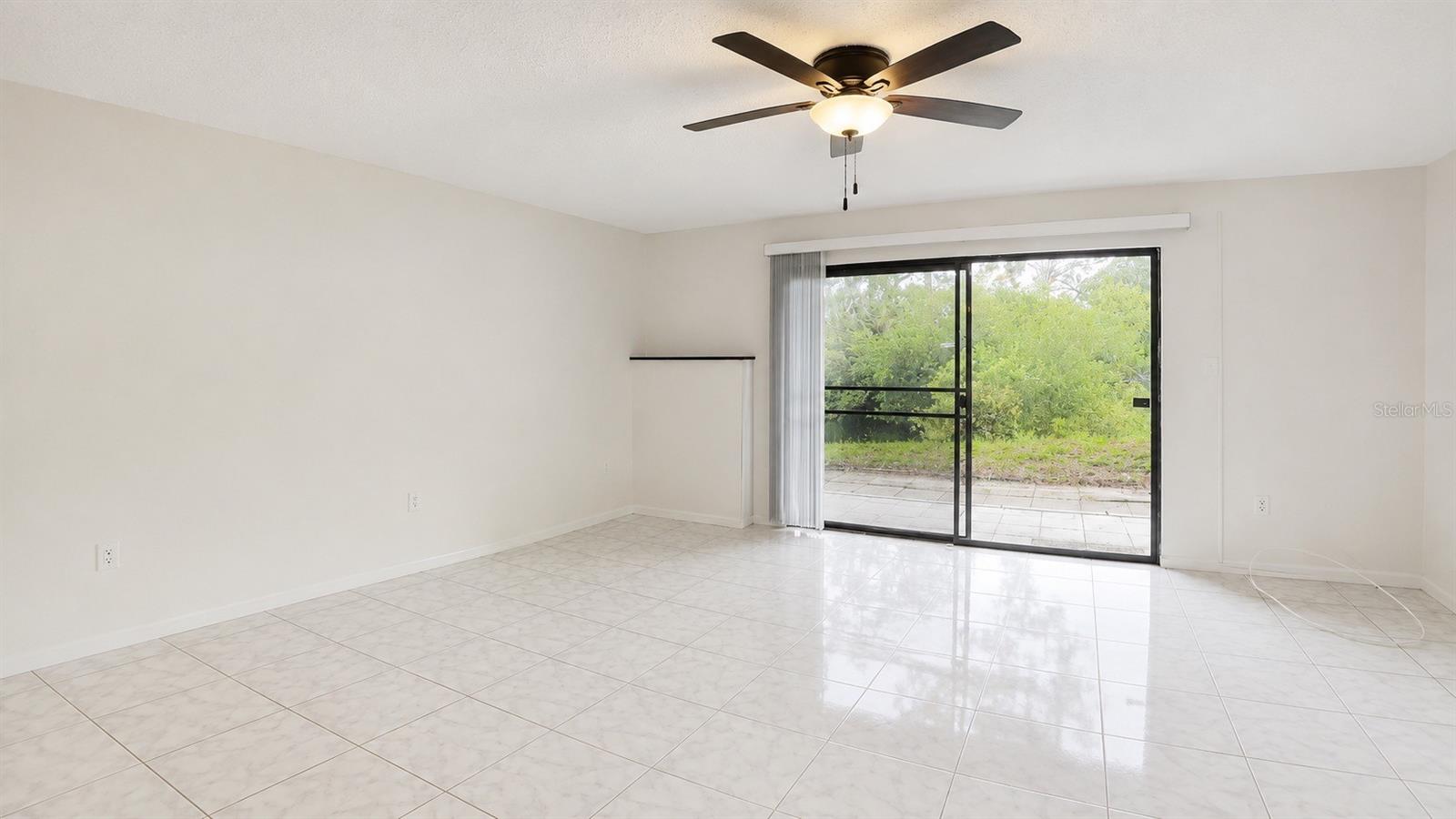 947 Sunridge Way #a3 Property Photo 6