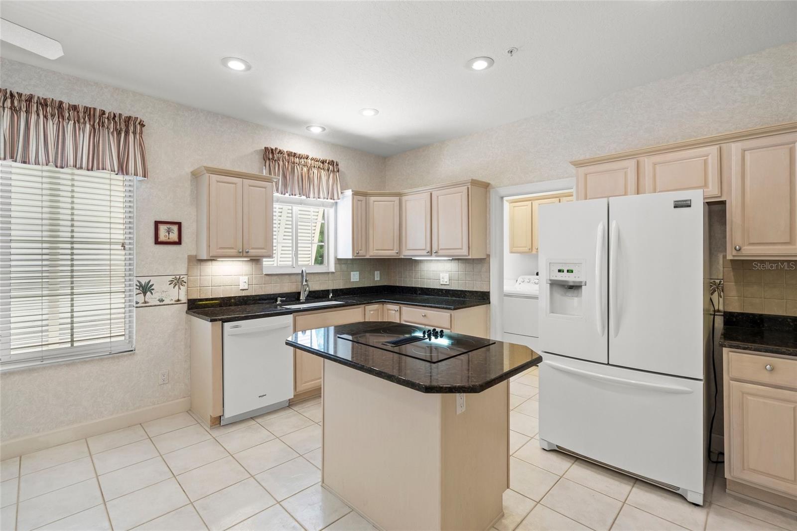 3954 Hamilton Club Cir #14 Property Photo 4