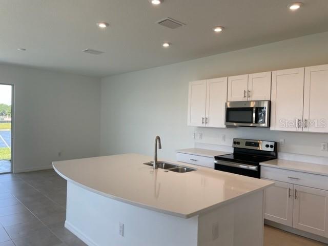 5764 Haven Ter Property Photo 4