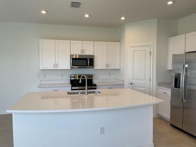 5764 Haven Ter Property Photo 5