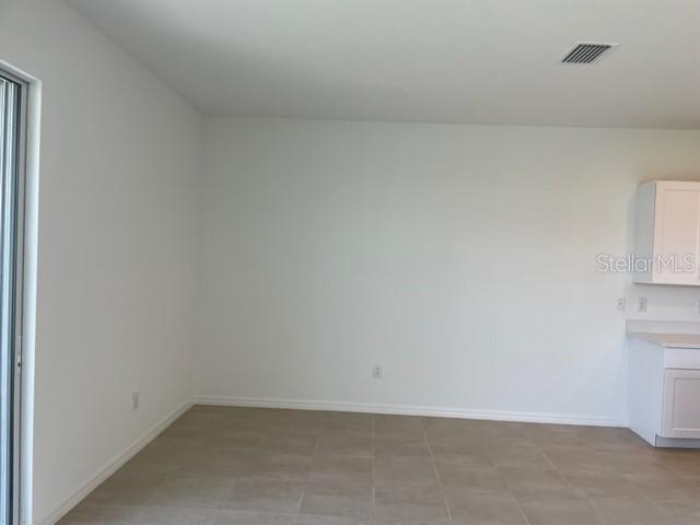 5764 Haven Ter Property Photo 8