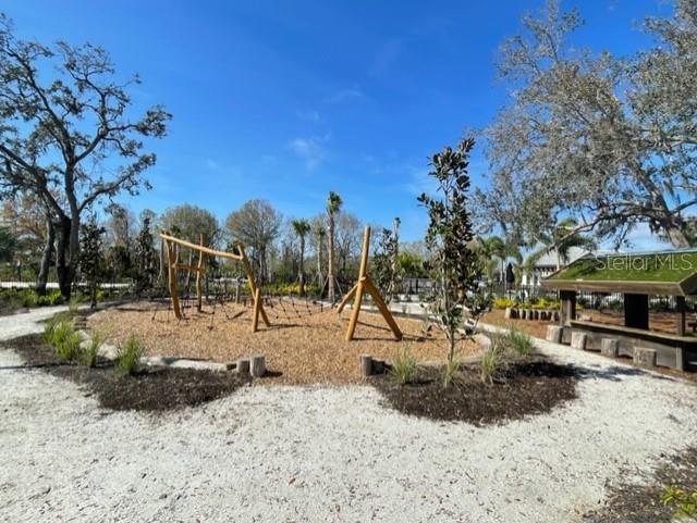 5764 Haven Ter Property Photo 25