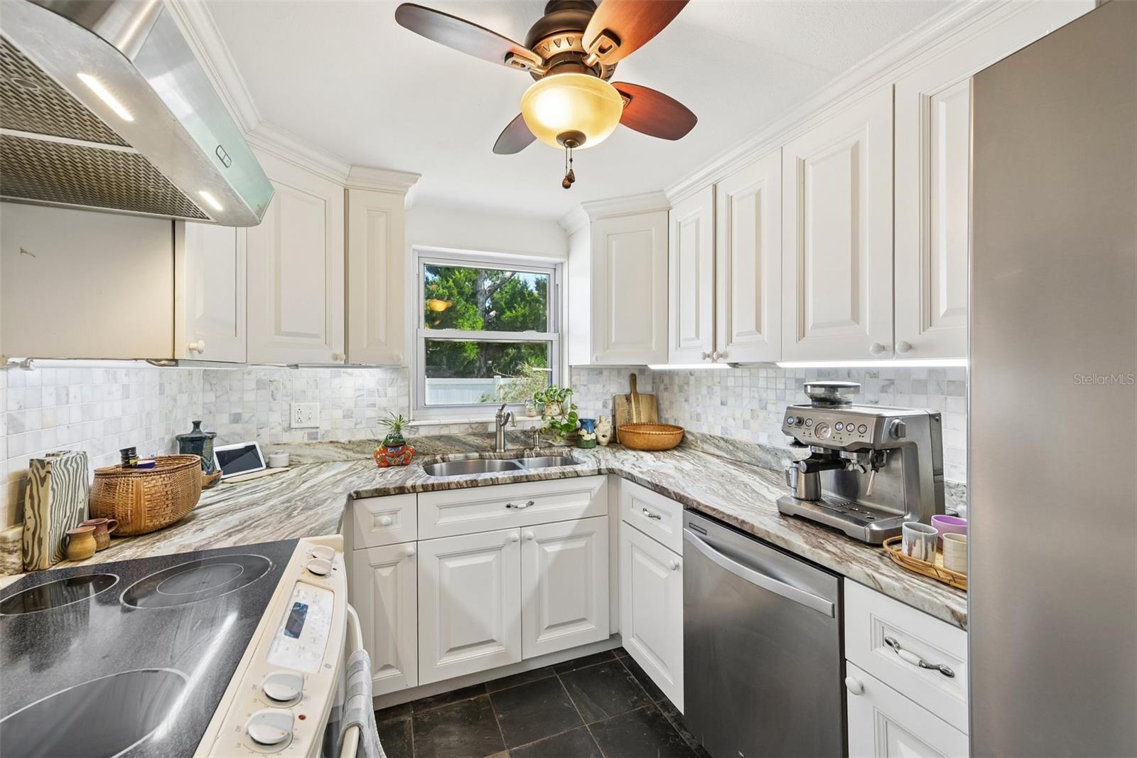329 Bay Vista Ave Property Photo 11