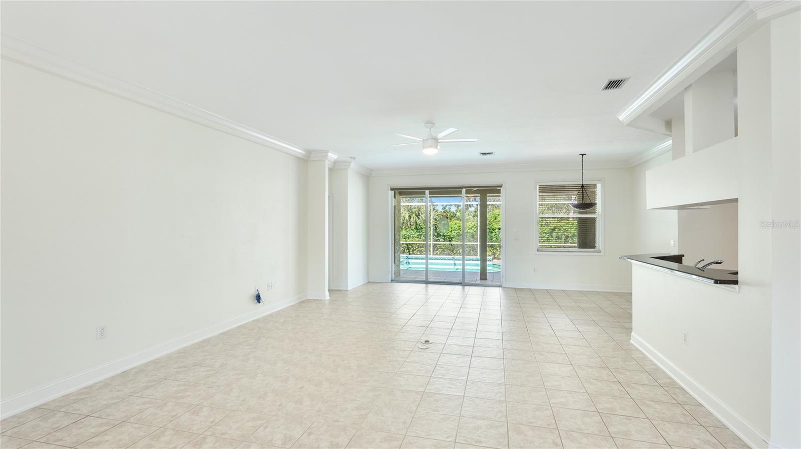 534 Oak Bay Dr Property Photo 7