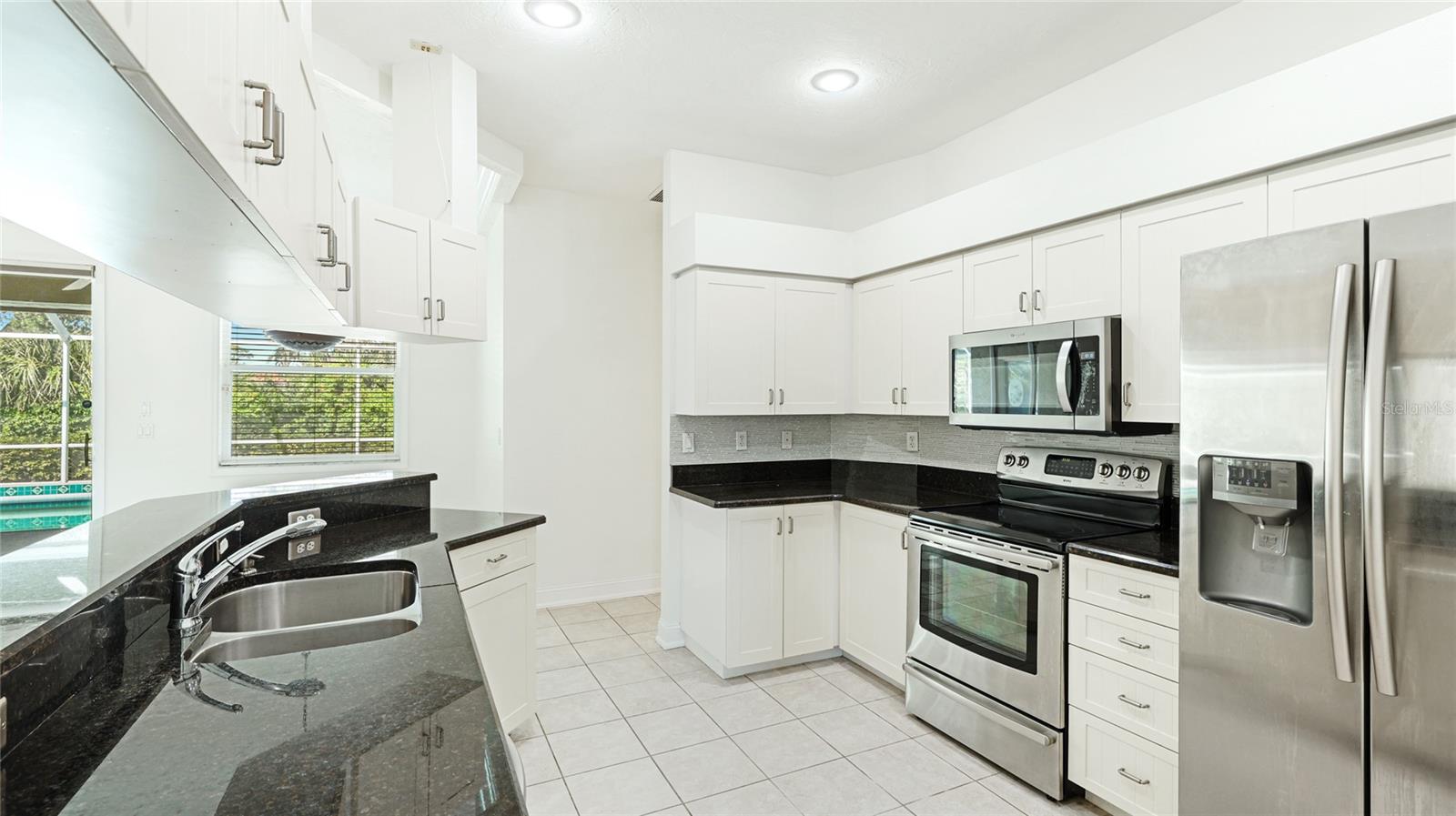 534 Oak Bay Dr Property Photo 16