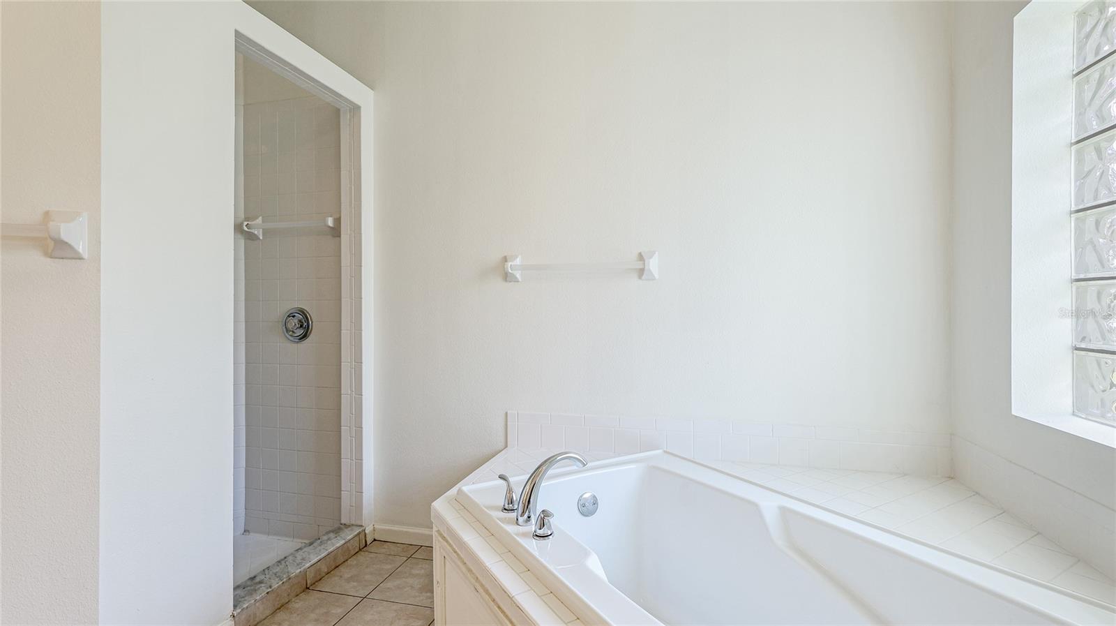 534 Oak Bay Dr Property Photo 22
