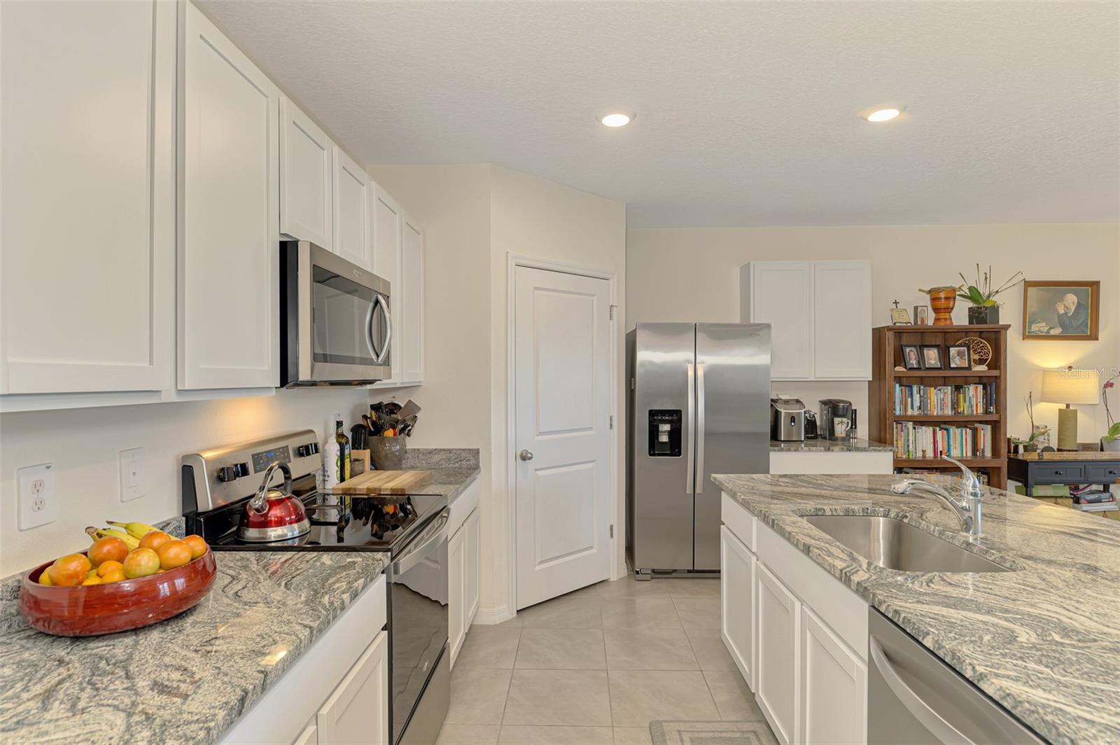 17733 Canopy Pl Property Photo 14