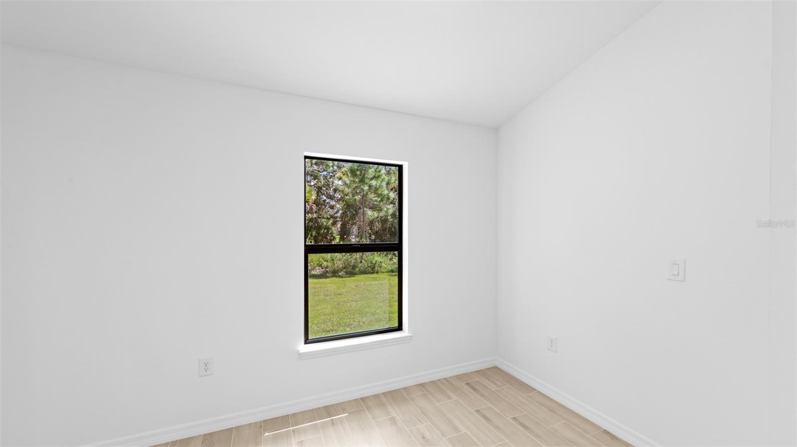 503 Sherwin St Property Photo 12