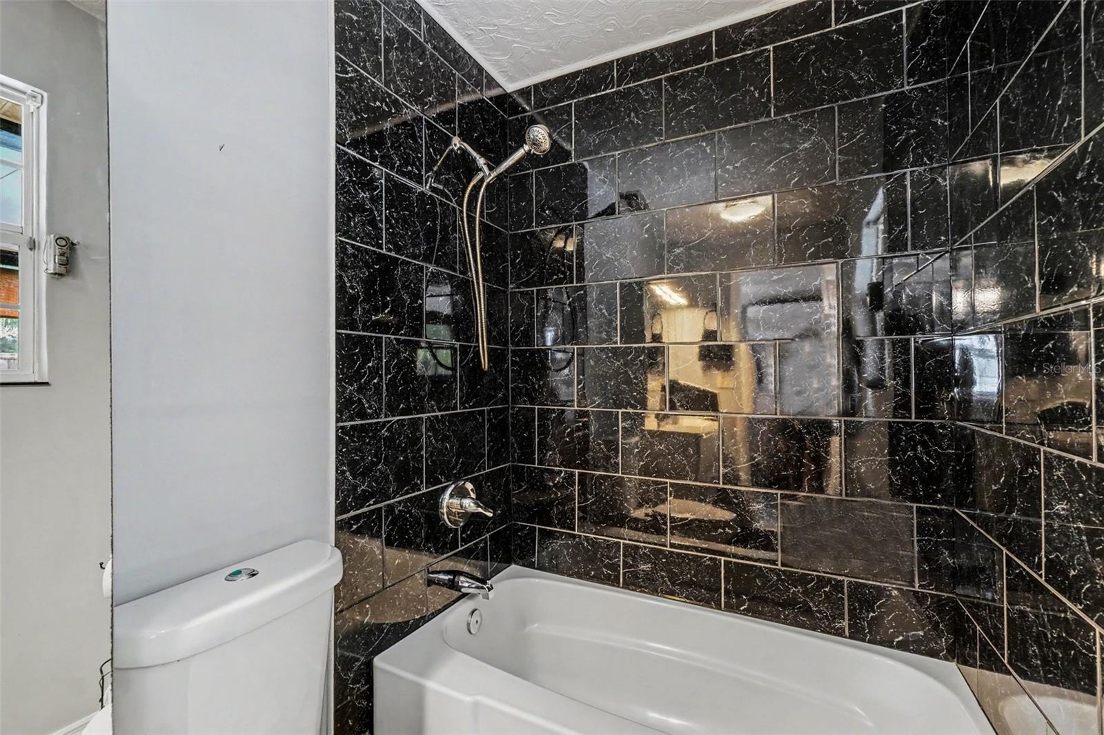 316 Sw 19th Ter Property Photo 14