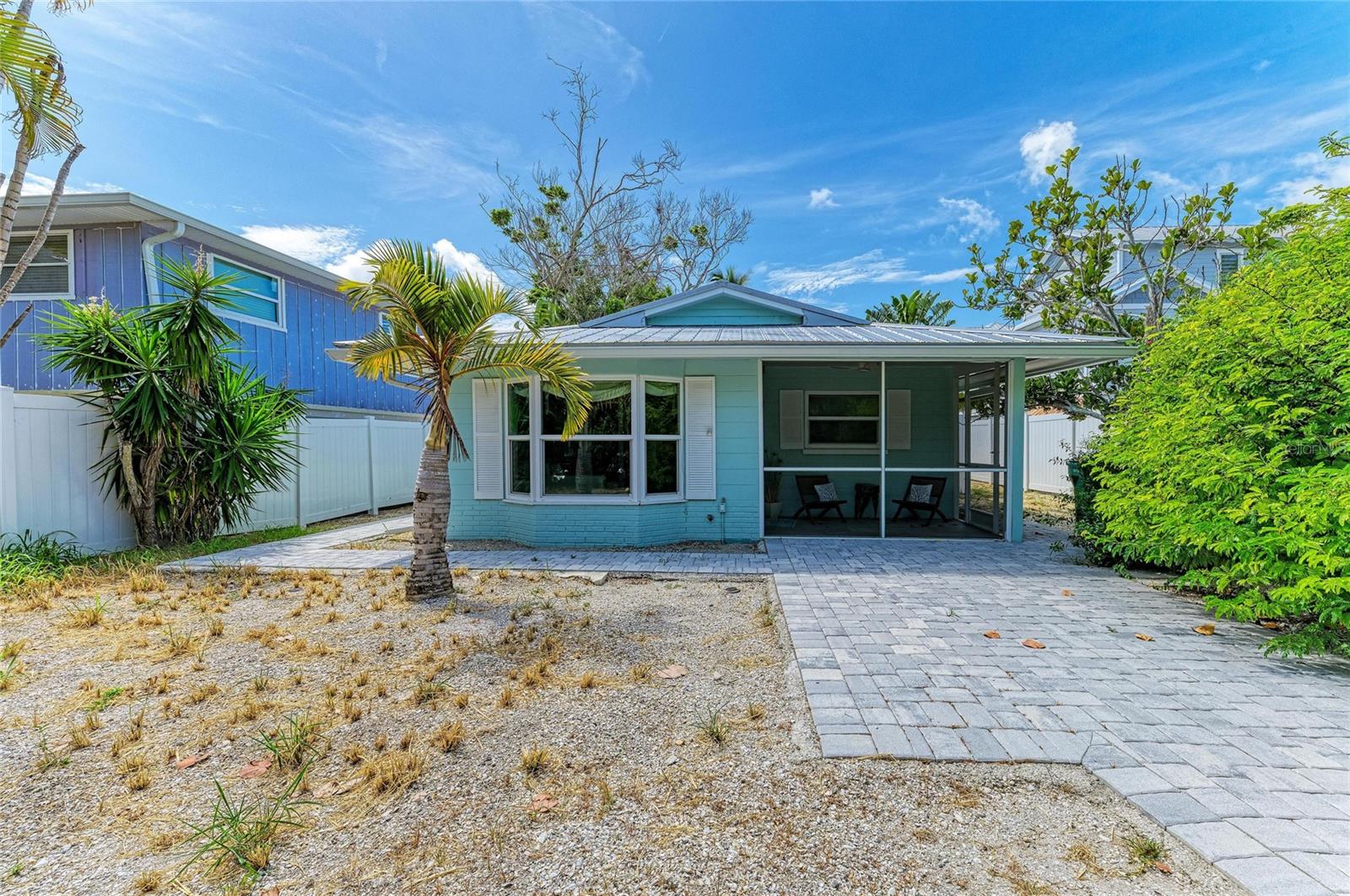 580 Linley St Property Photo 1