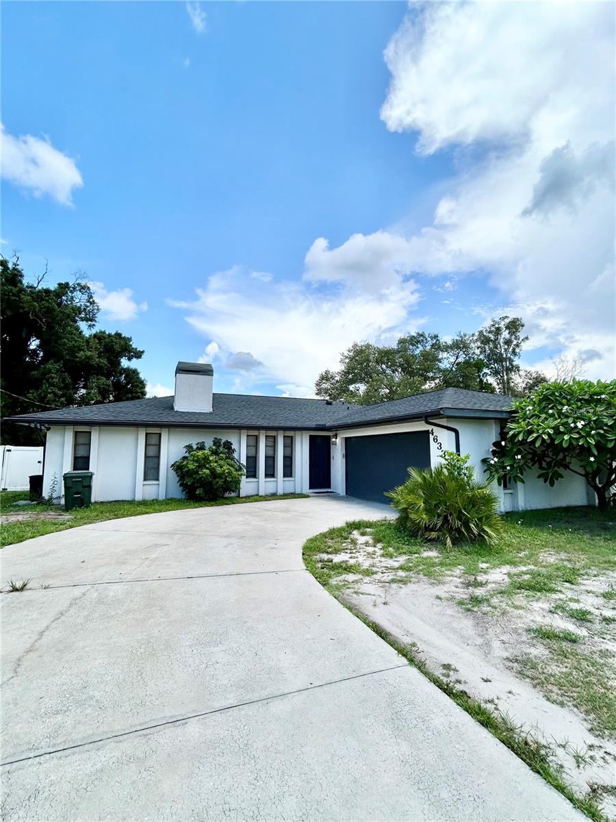 4633 Brooksdale Dr Property Photo 3