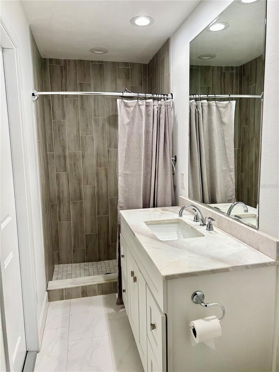 4633 Brooksdale Dr Property Photo 23