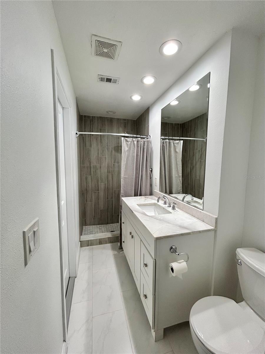 4633 Brooksdale Dr Property Photo 24