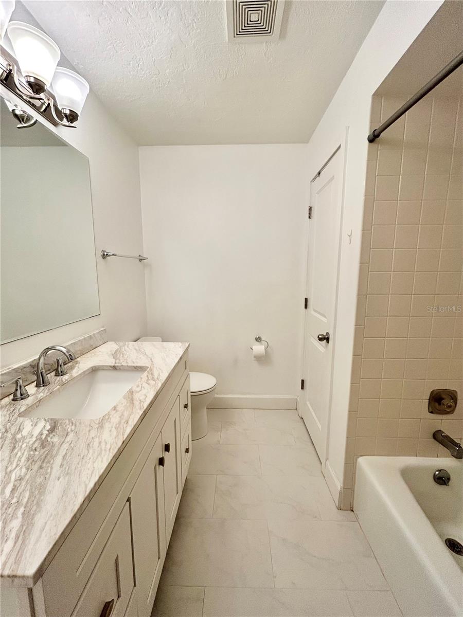 4633 Brooksdale Dr Property Photo 27