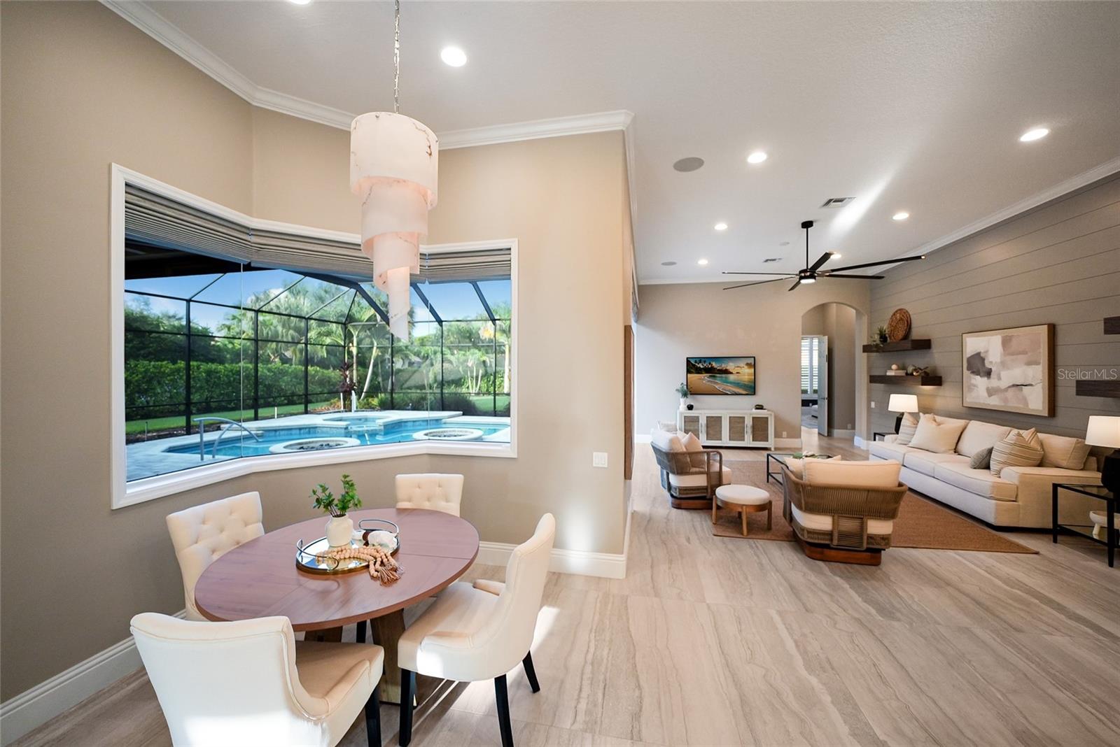 8122 Lone Tree Gln Property Photo 15