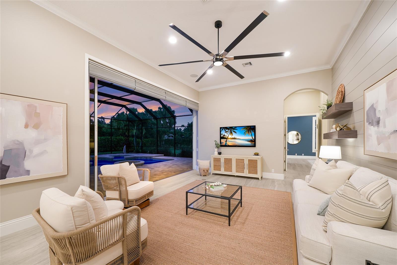 8122 Lone Tree Gln Property Photo 18