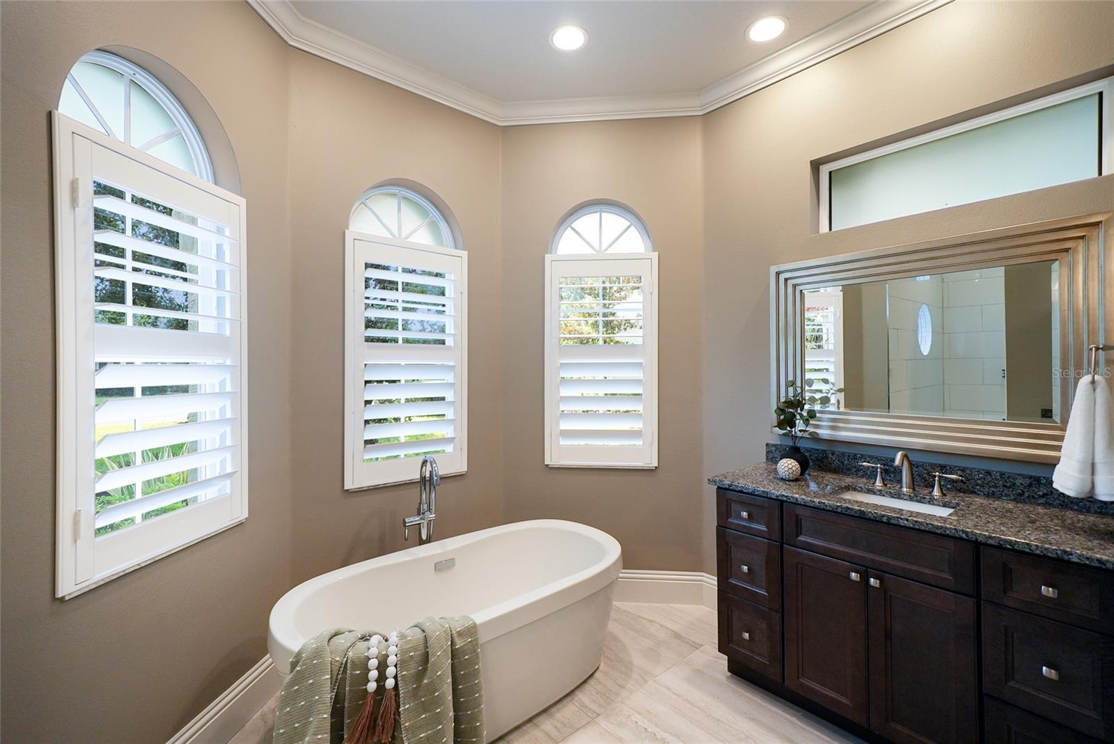 8122 Lone Tree Gln Property Photo 39