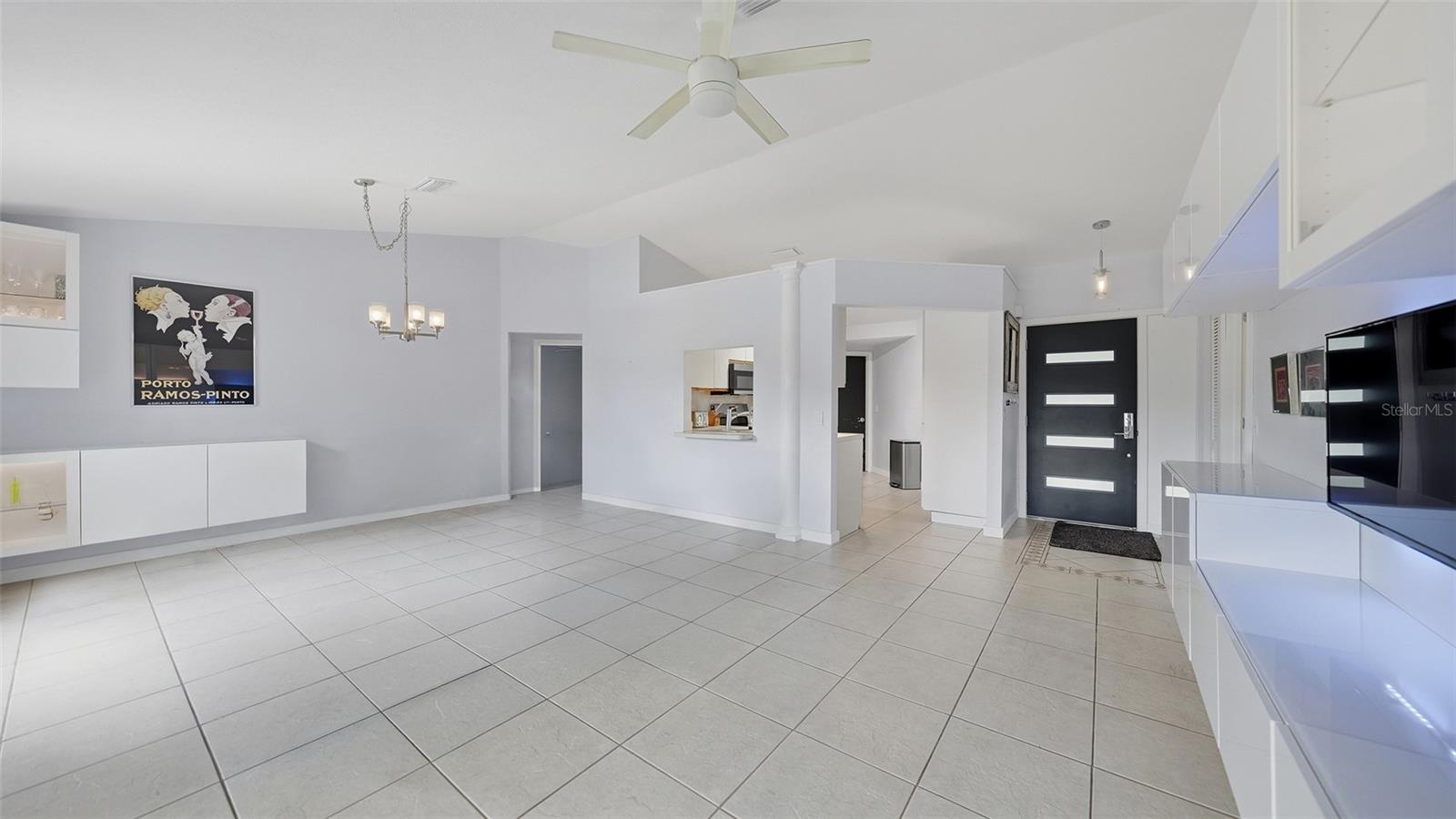 2481 S Scarlet Oak Ct Property Photo 9