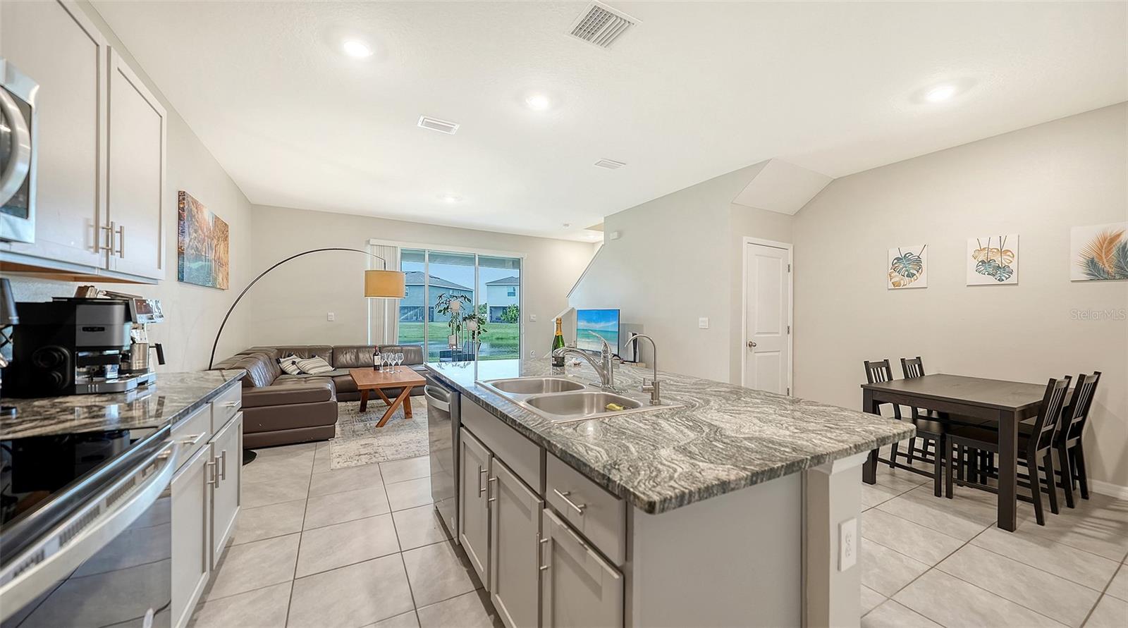 8777 Milestone Dr Property Photo 15