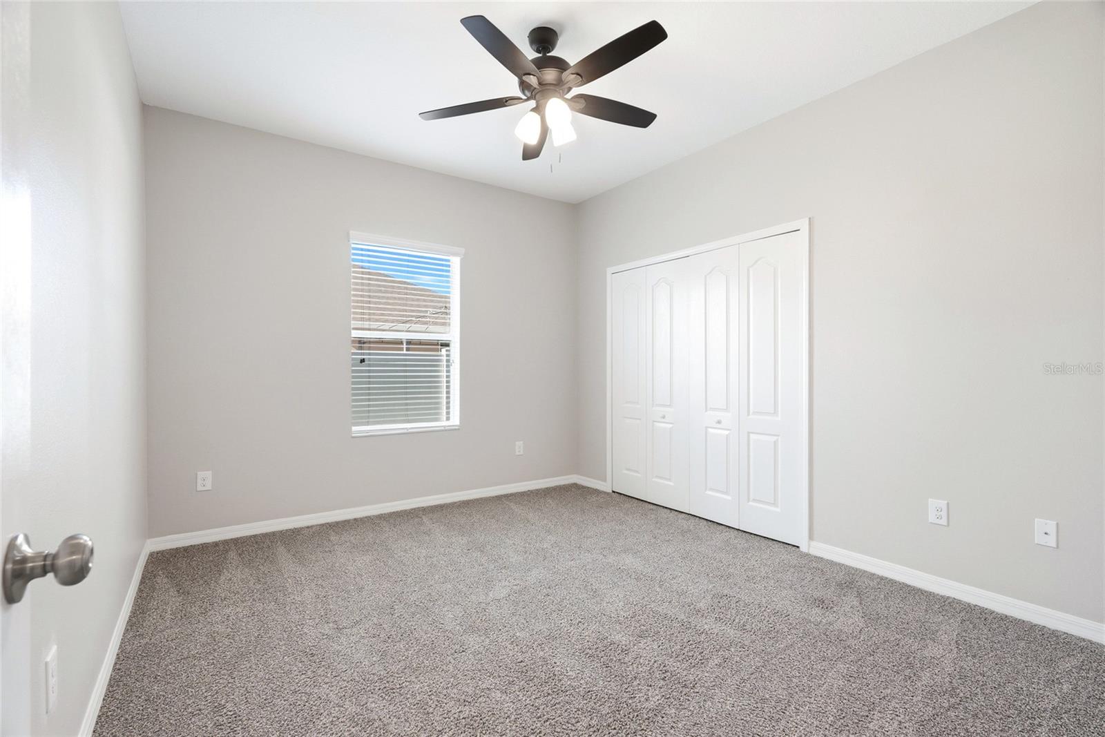 909 Meadow Glade Dr Property Photo 40