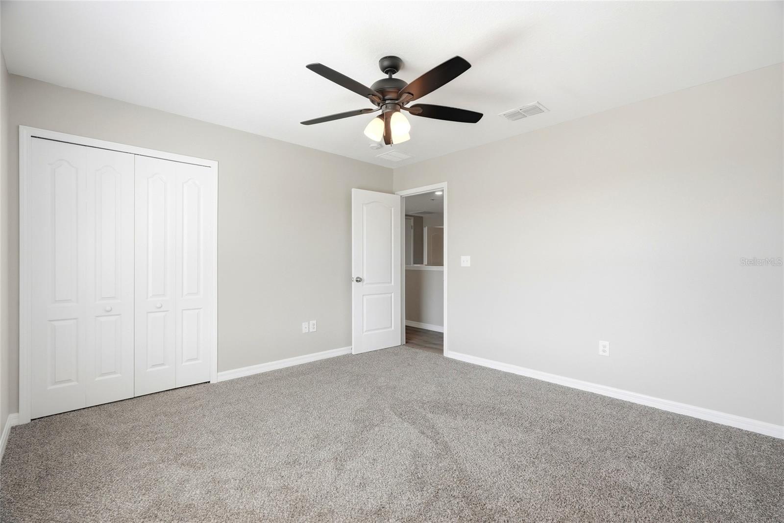 909 Meadow Glade Dr Property Photo 44
