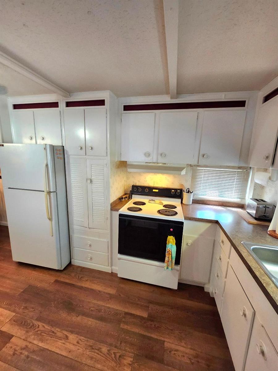 1715 Illinois Ave Property Photo 20
