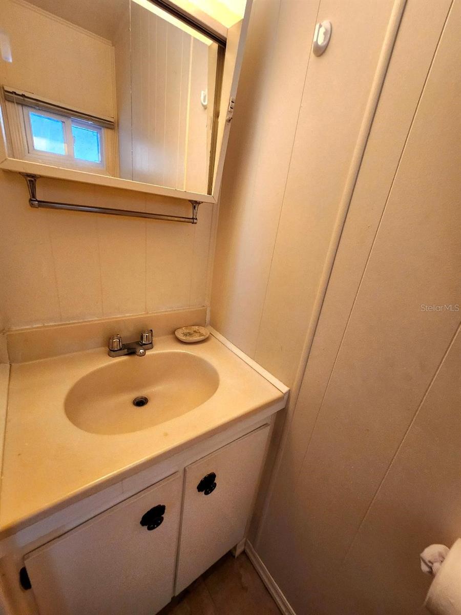 1715 Illinois Ave Property Photo 27