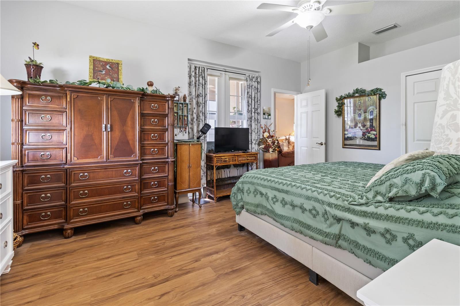 1415 Millbrook Cir Property Photo 18