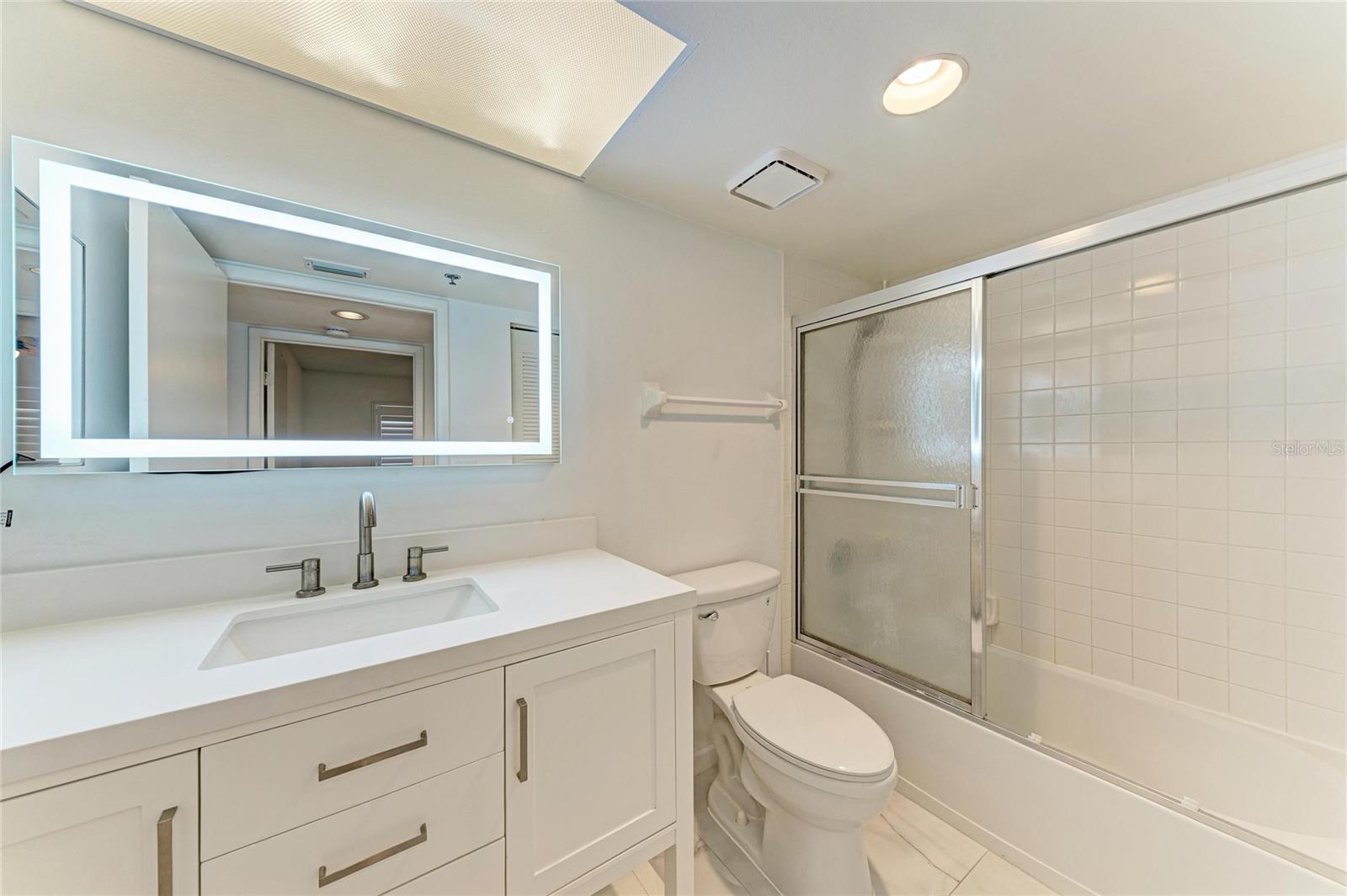3980 Ironwood Cir #301 Property Photo 27