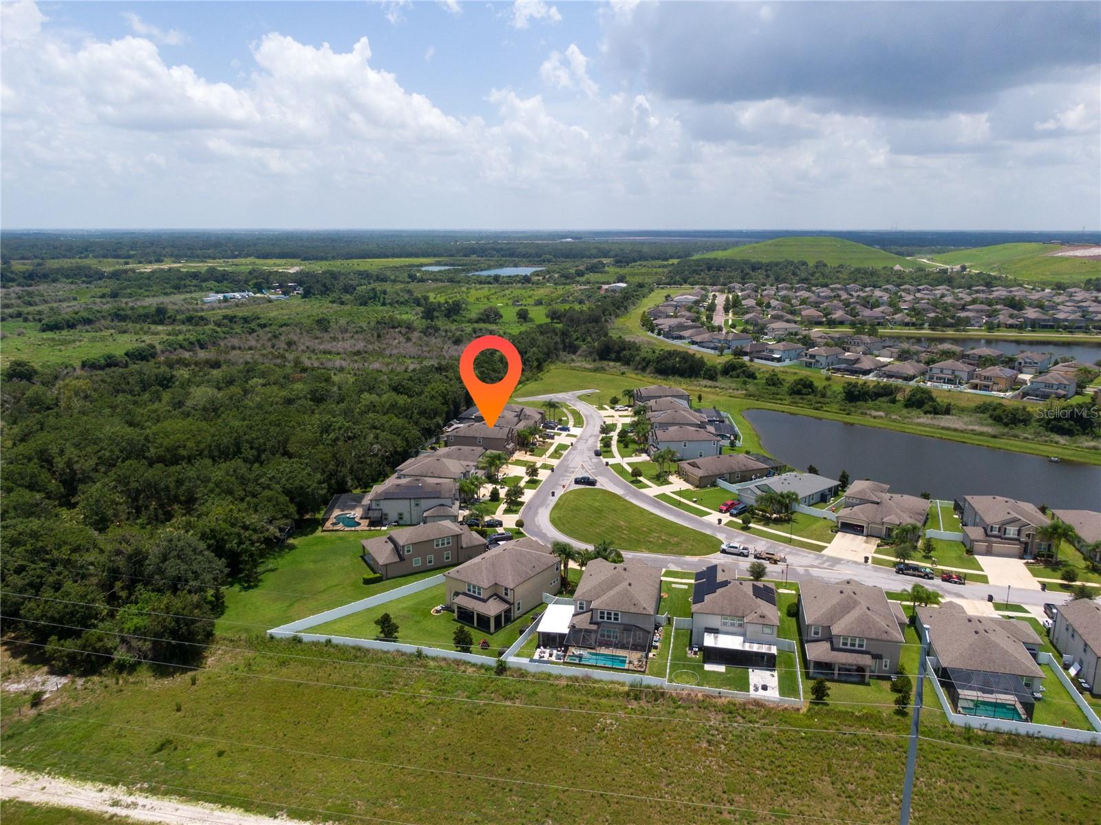 11438 Acacia Grove Ln Property Photo 2