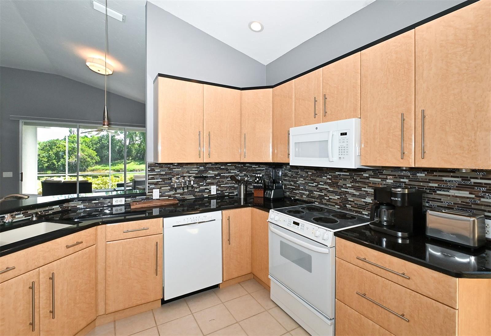 7131 Kensington Ct Property Photo 17