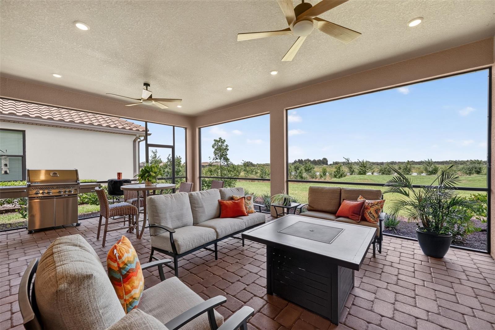 10132 Silent Night Ln Property Photo 31