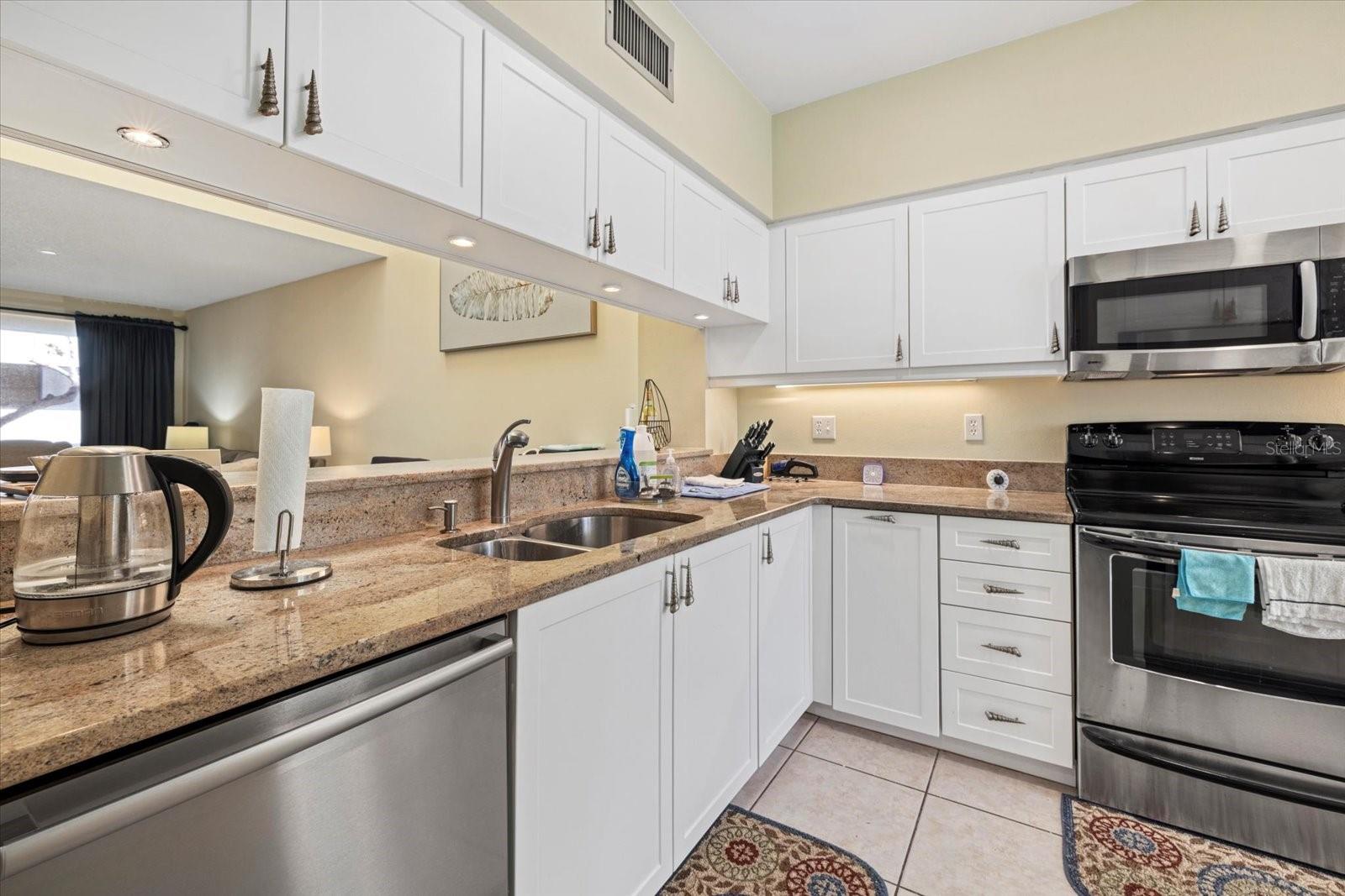 2012 Harbourside Dr #2102 Property Photo 5