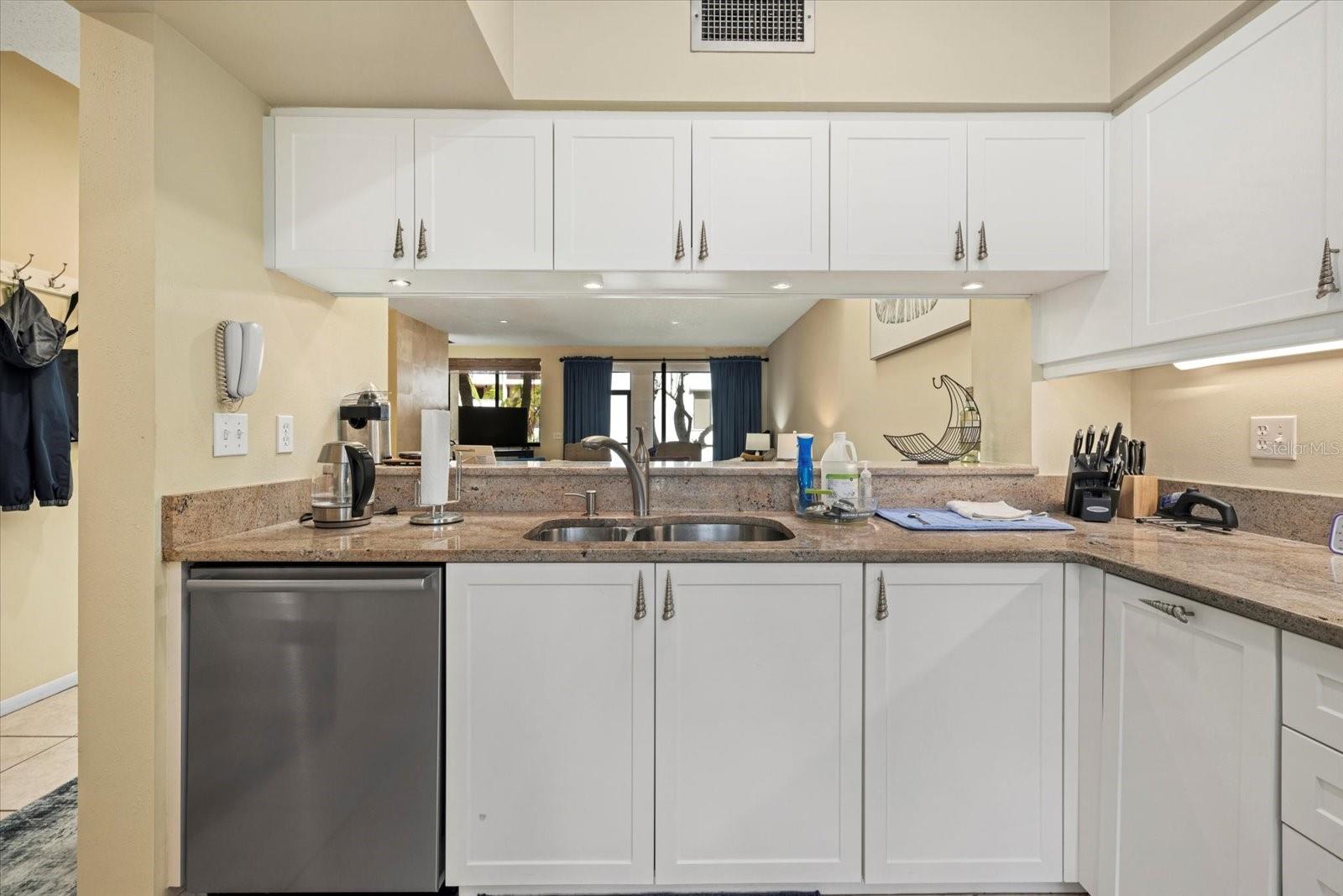 2012 Harbourside Dr #2102 Property Photo 7