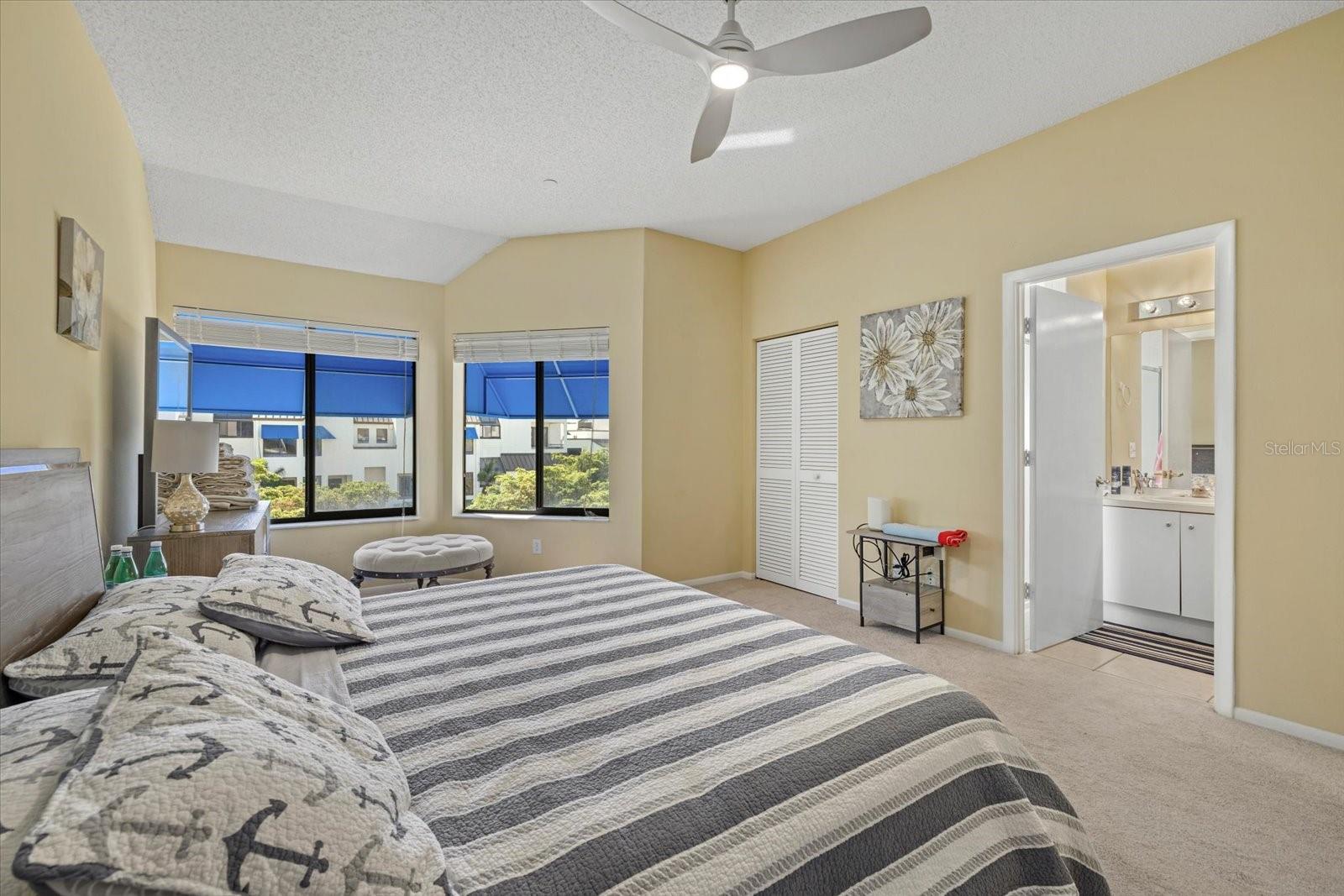 2012 Harbourside Dr #2102 Property Photo 13