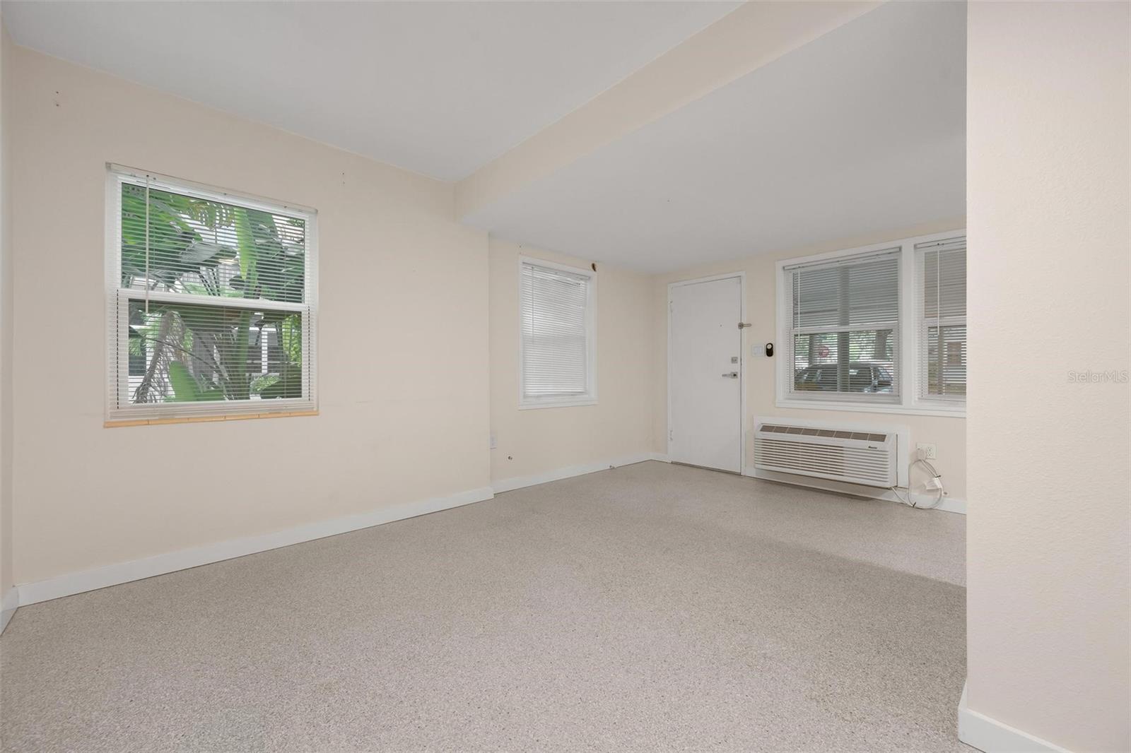 308 Ohio Pl #1 Property Photo 6