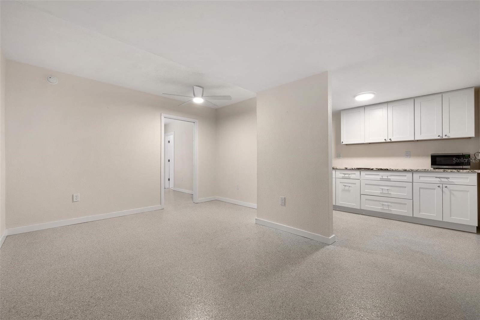 308 Ohio Pl #2 Property Photo 4