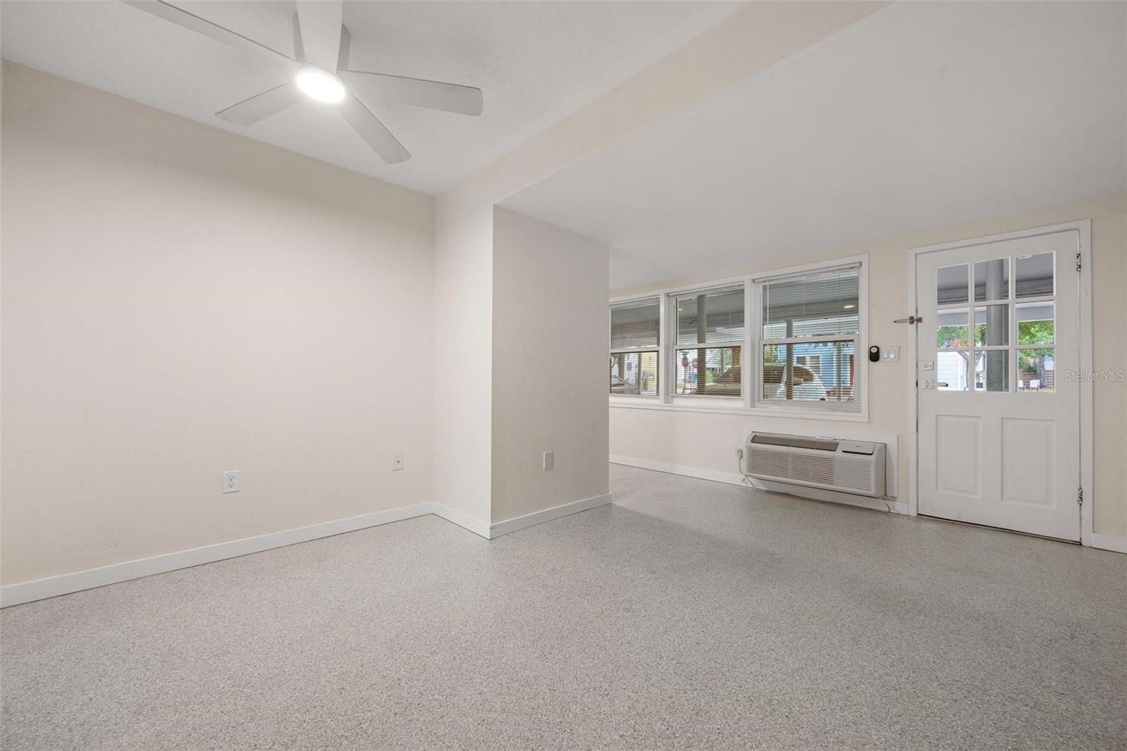 308 Ohio Pl #2 Property Photo 5