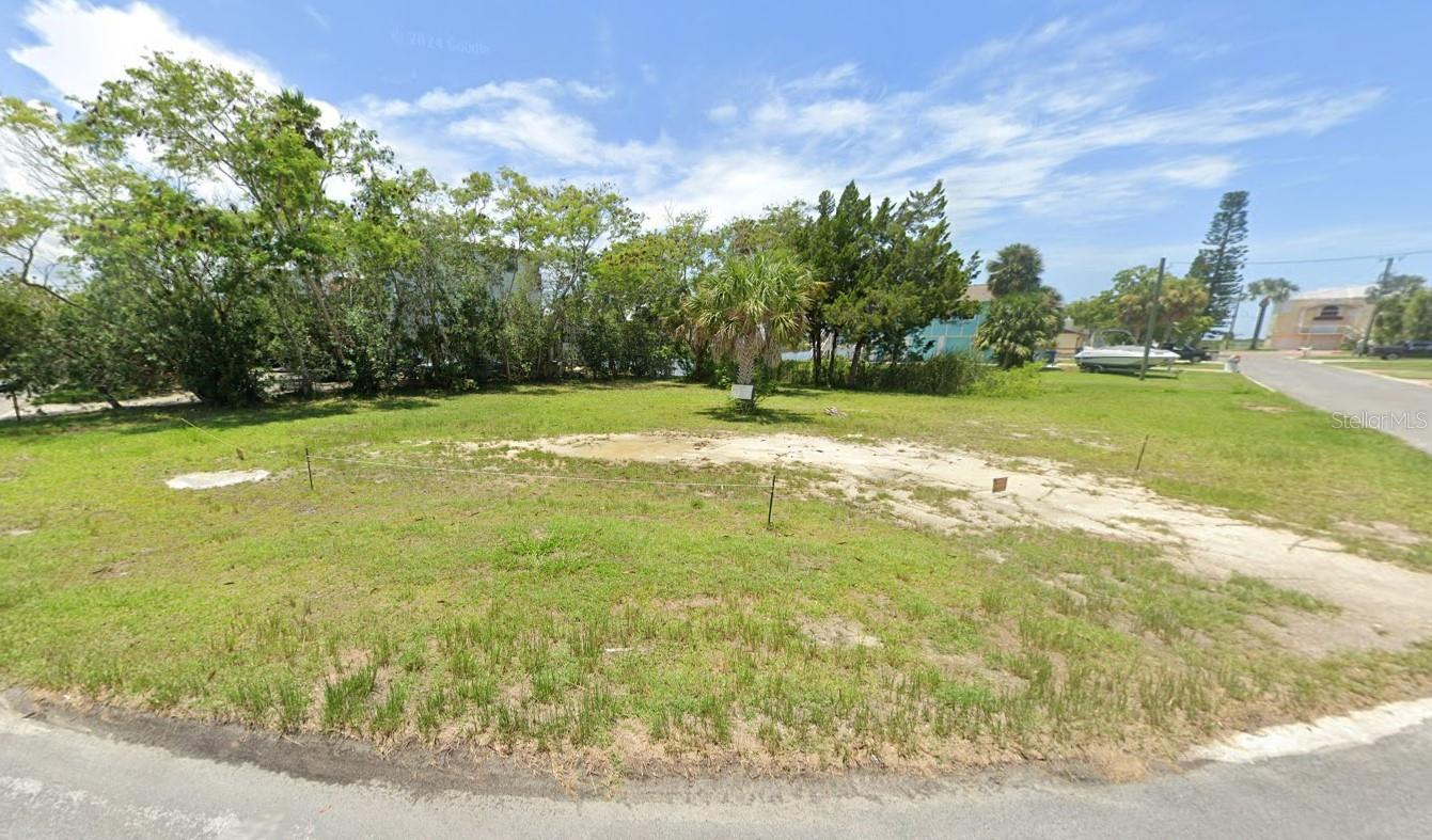 3451 Crape Myrtle Dr Property Photo 2