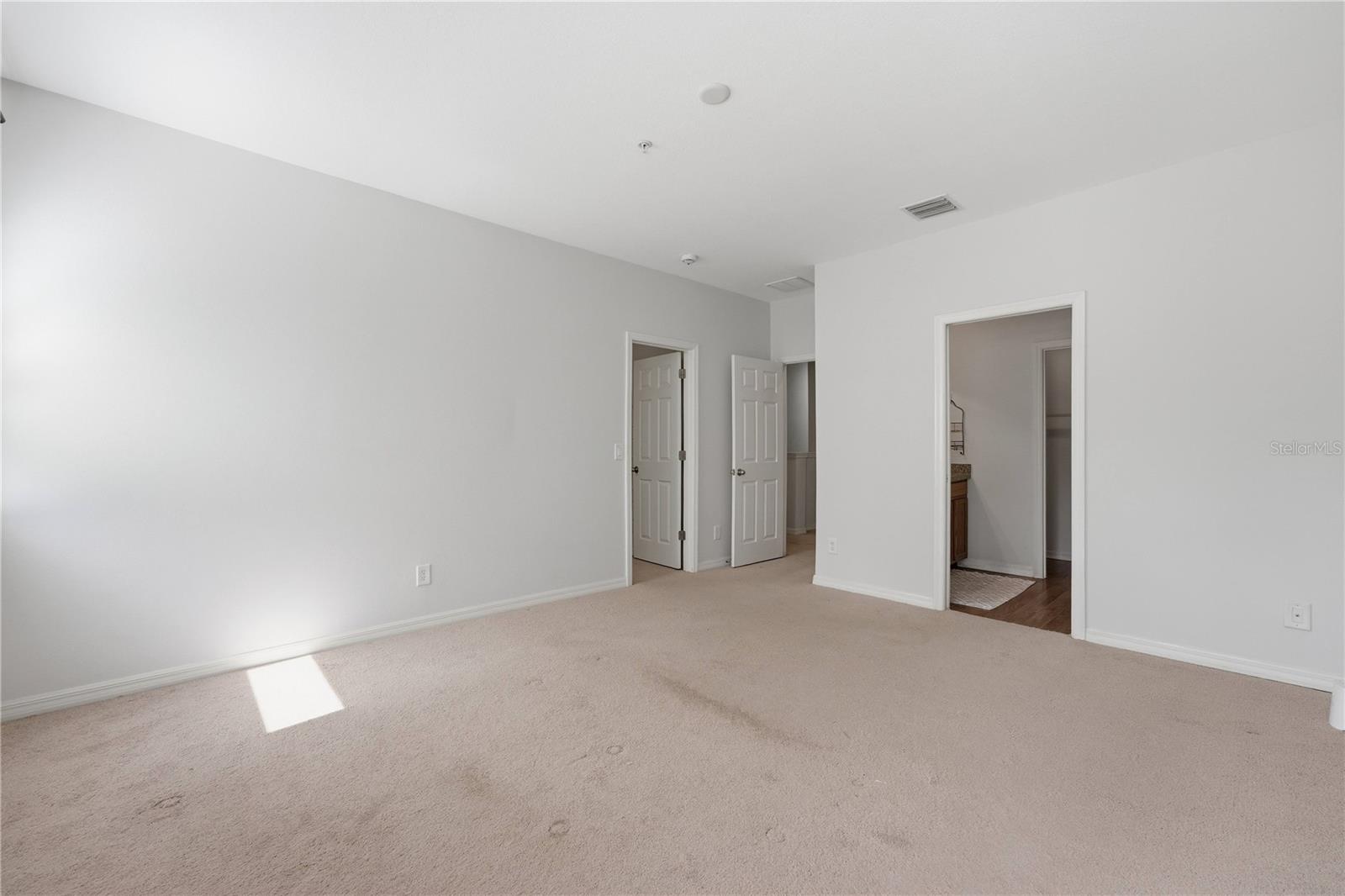 1346 Grantham Dr Property Photo 16