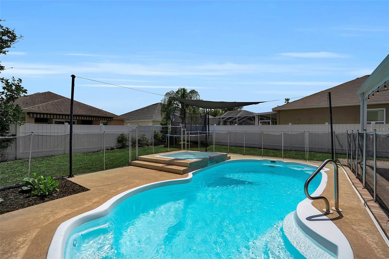 1250 Loretto Cir Property Photo 4