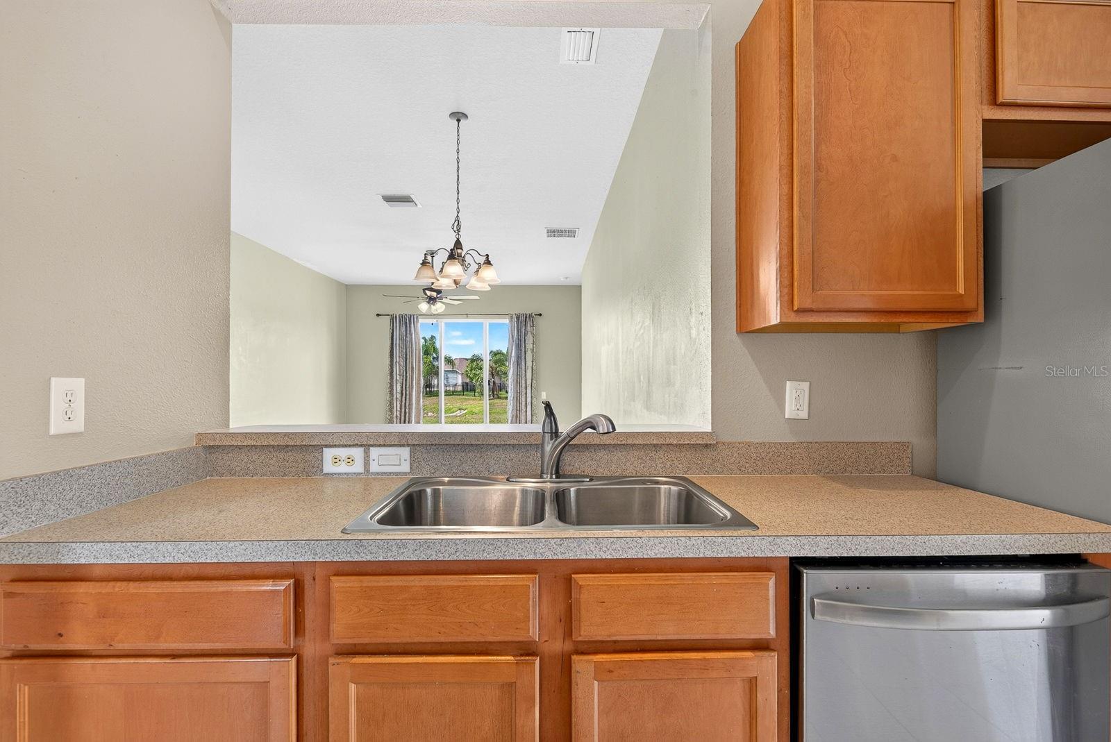 9784 50th Street Cir E Property Photo 7